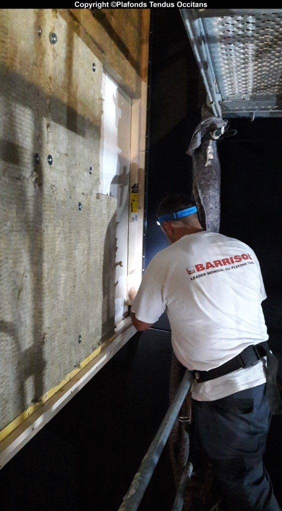 Chantier cinéma Ramonville pour correction acoustique par Plafonds Tendus Occitans Portet Sur Garonne