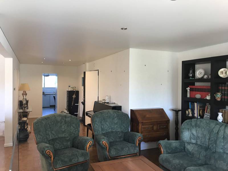 Plafond tendu blanc mat BARRISOL dans salon - Plafonds Tendus Occitans - Ramonville