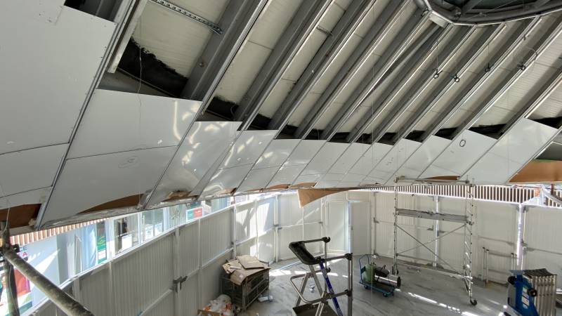 Obturation des entrées de jour pour chaque panneau de toile tendue BARRISOL - Plafonds Tendus Occitans Toulouse