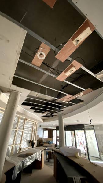 artisan professionnel plafond - Hôtel restaurant Mercure Loudenvielle - Plafonds Tendus Occitans Albi