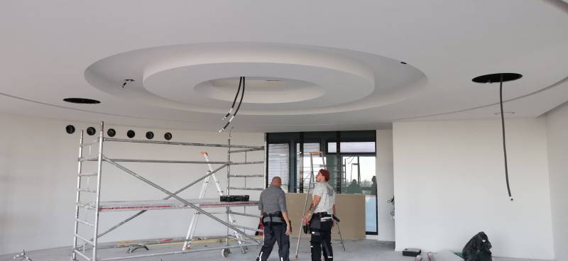 Création d'un faux-plafond suspendu lumineux - Plafonds Tendus Occitans - Portet sur Garonne