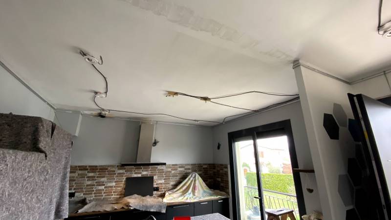 Comment rattraper un plafond après démolition d'une cloison ? Plafonds Tendus Occitans Mervilla