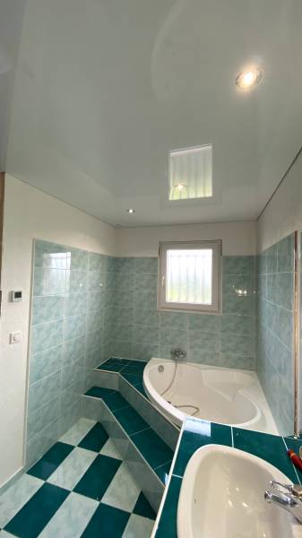 Plafond chauffant rayonnant dans les salles de bains - Toulouse  Plafonds Tendus Occitans