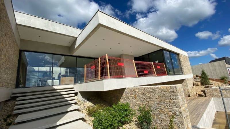 Plafond tendu et chauffage rayonnant sous une terrasse couverte - Rodez - Plafonds Tendus Occitans St Orens Gameville