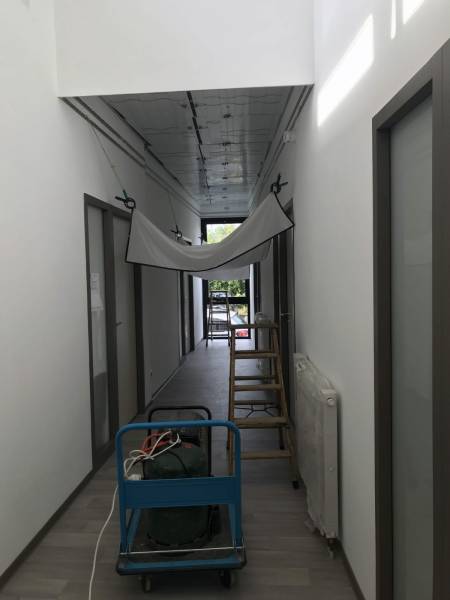 Pose des plaques lumineuses de LED à Carcassonne dans l'Aude