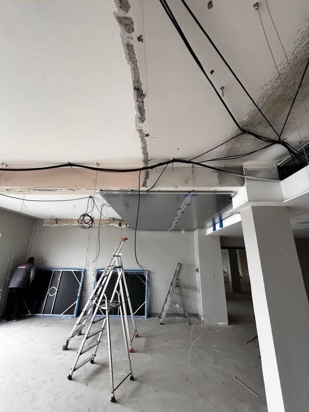 CHU Purpan Dieulafoy : installation de cadres miroir - Plafonds Tendus Occitans Blagnac