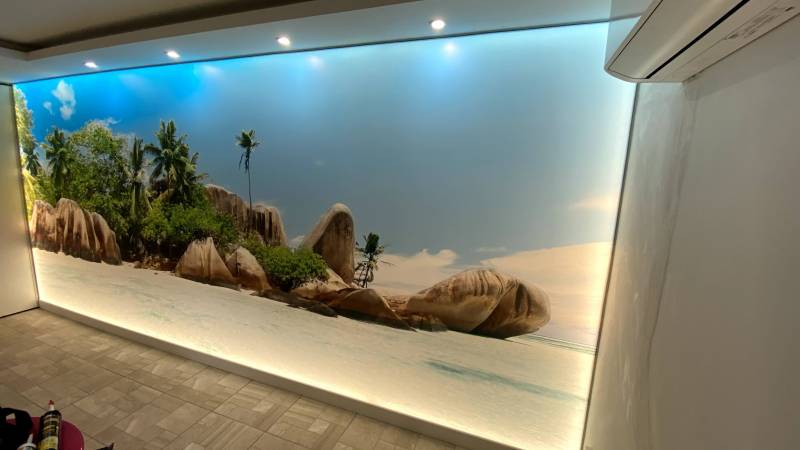 Décors muraux et plafonds rétroéclairés : une solution innovante pour transformer vos espaces