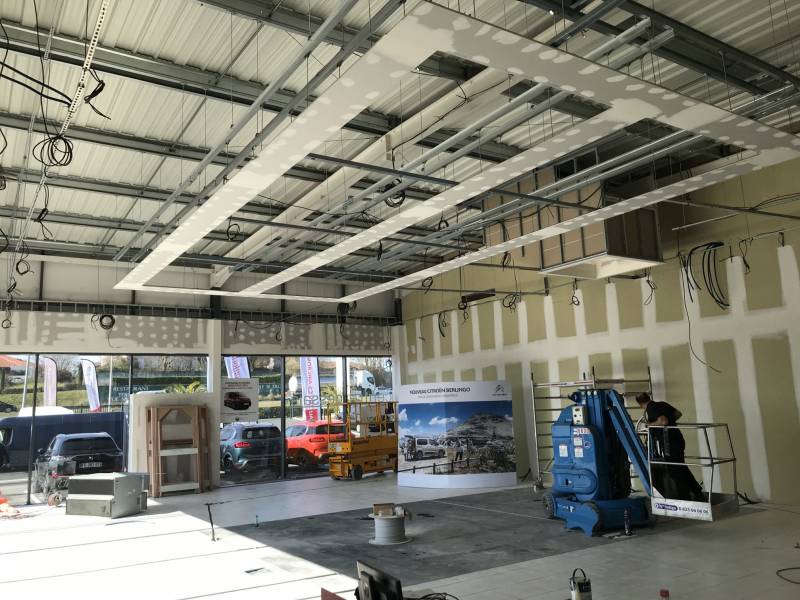 Concession CITROEN de BASSUSSARRY en cours de rénovation