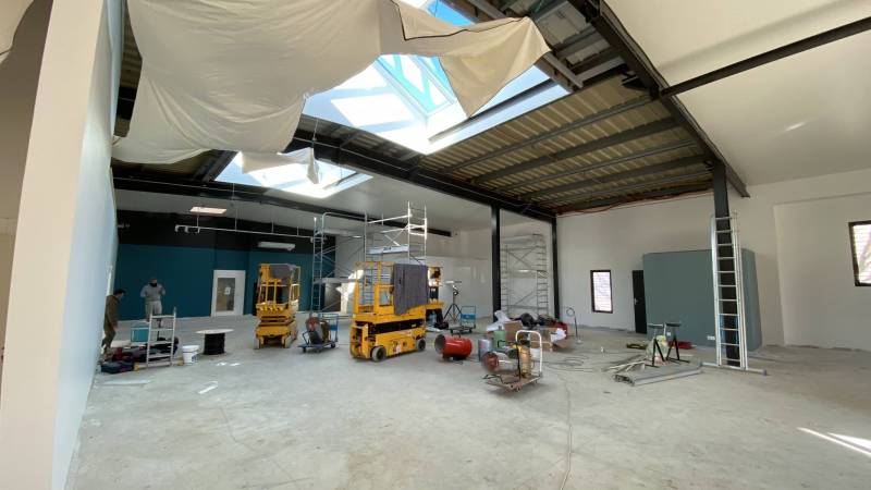 Local commercial Cornebarieu plafond tendu blanc mat artisan Plafonds Tendus Occitans Labège