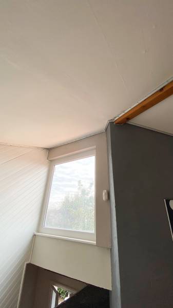 Cage d'escalier & bureau en mezzanine : plafonds irréguliers Plafonds tendus Occitans Toulouse Blagnac