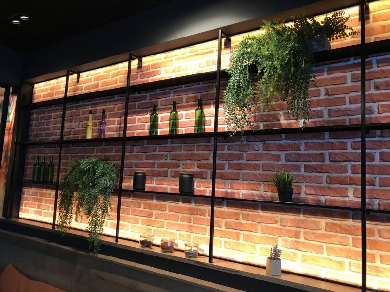 Pose toile murale ARTOLIS by BARRISOL dans hotel MERCURE COMPANS Toulouse