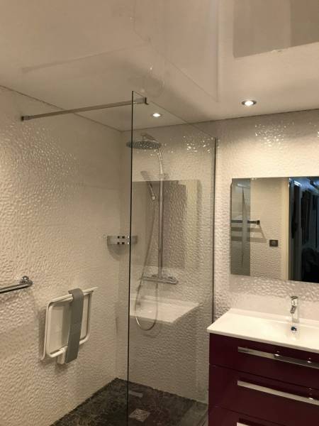 Plafond chauffant rayonnant dans les salles de bains Fouzins