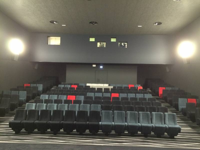 Pose de toiles murales artolis acoustiques sur côtés latéraux et fond, Ramonville