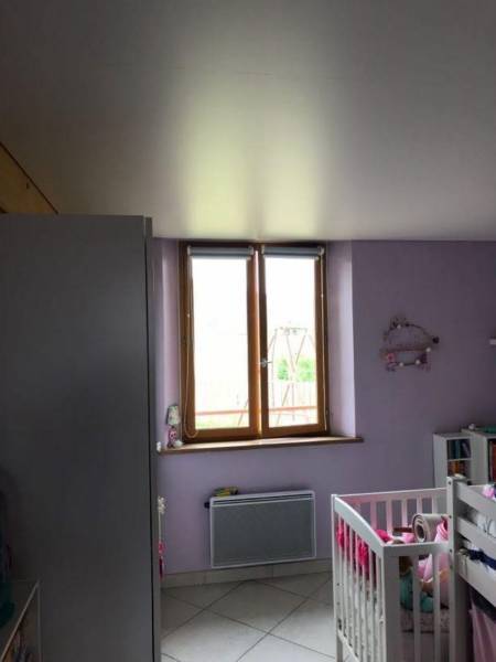 Comment recouvrir un plafond en bois brut avec des poutrelles (plancher) dans des chambres ? Tarbes