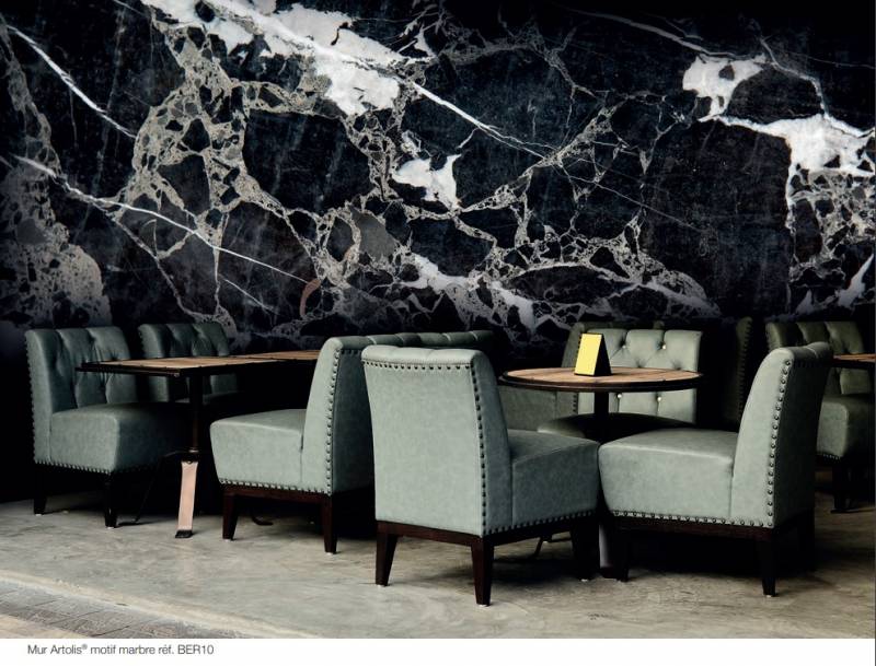 Marbre en trompe-l'oeil avec les toiles tendues BARRISOL, sur Bérat