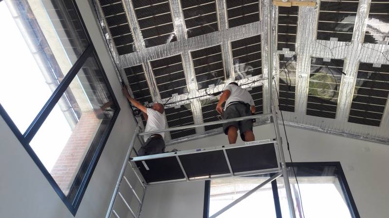 chauffage rayonnant avec plafond tendu by Plafonds Tendus Occitans Toulouse