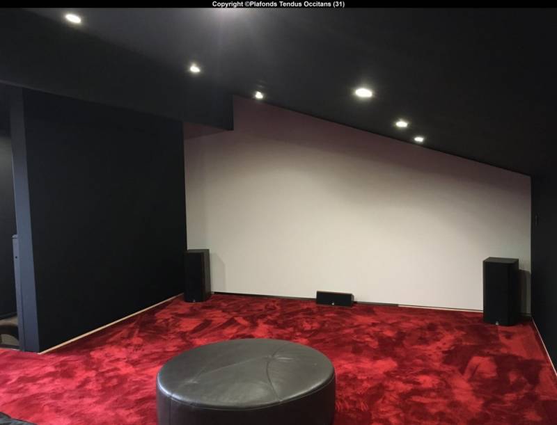 Salle de cinéma chez particulier en combles, Lagardelle