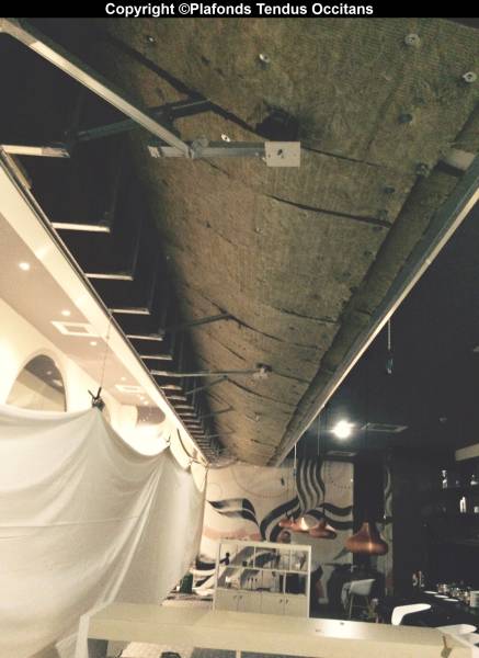 Plafond acoustique au Novotel de Toulouse