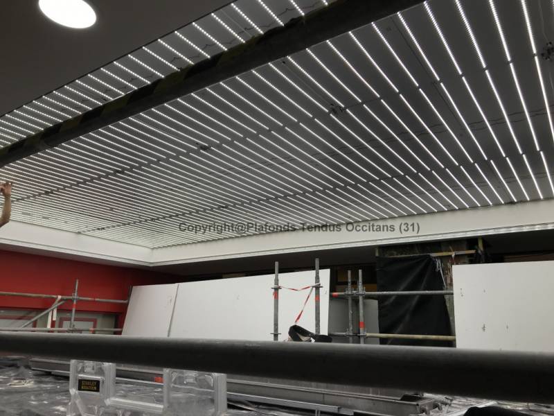 Gare de Matabiau et plafonds lumineux by Plafonds Tendus Occitans - Muret