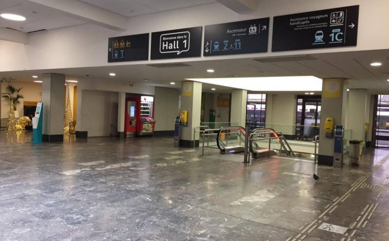 Gare de Matabiau et plafonds lumineux by Plafonds Tendus Occitans - Toulouse