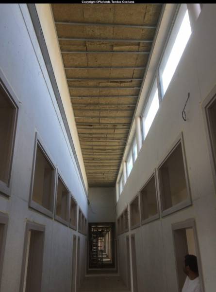 plafonds tendus collège de Lézignan - SNP - Plafonds Tendus Occitans